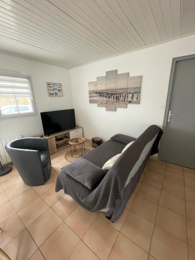 Petite Maison Au Calme, Dans Une Impasse L'Epine  Екстериор снимка