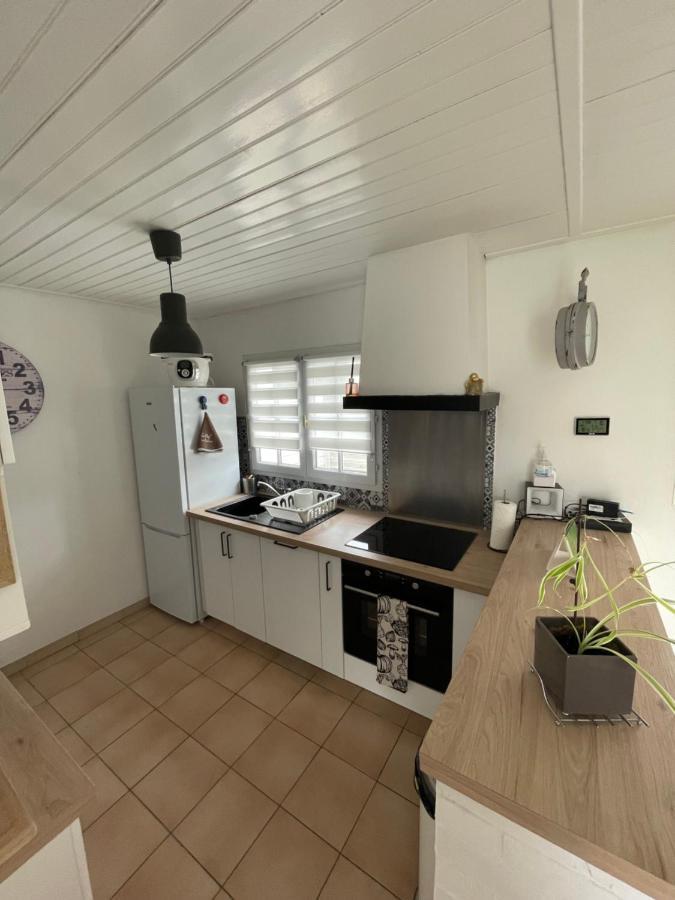 Petite Maison Au Calme, Dans Une Impasse L'Epine  Екстериор снимка
